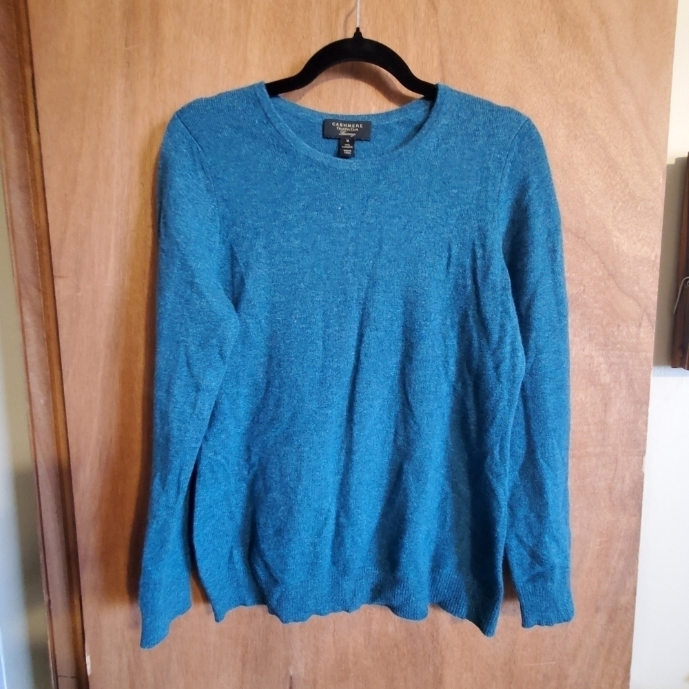 Charter club Luxury  100% cashmere.  Long sleeve.  Teal  / purple sz med